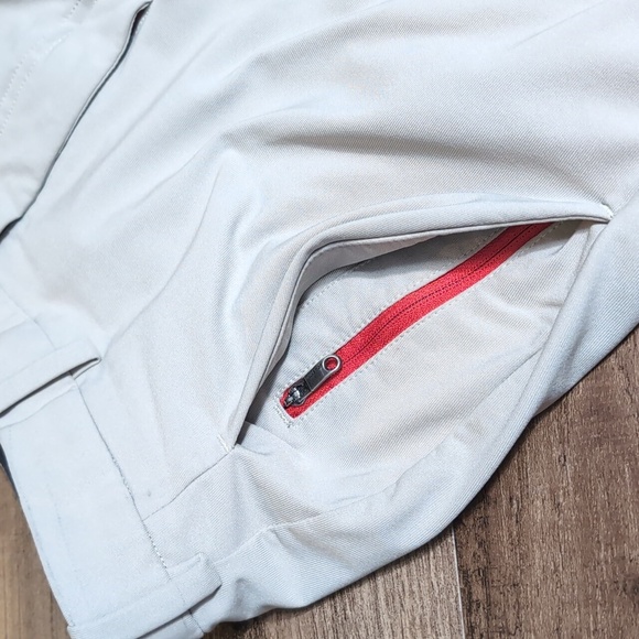 Lululemon Athletica Flat Front Khaki Five Pocket Stretch Fabric Shorts 32x11" - Picture 5 of 9